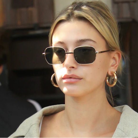 Your Favorite Bold Gold Hoop Earrings - Picture 4 of 11